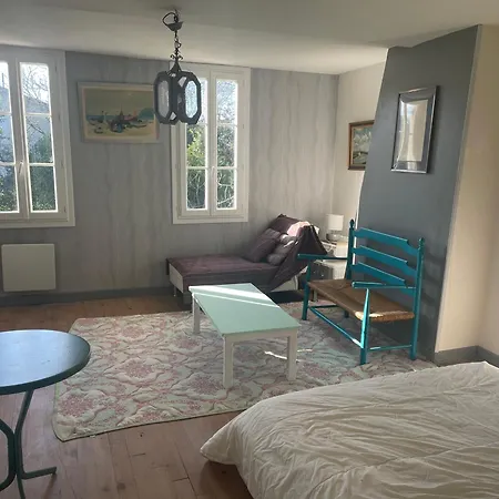 2 A 6 Personnes Pres De St Emilion A La Campagne, Wifi, Clim, Piscine * Lagorce (Gironde)