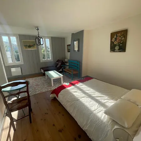 2 A 6 Personnes Pres De St Emilion A La Campagne, Wifi, Clim, Piscine Apartment Lagorce (Gironde)